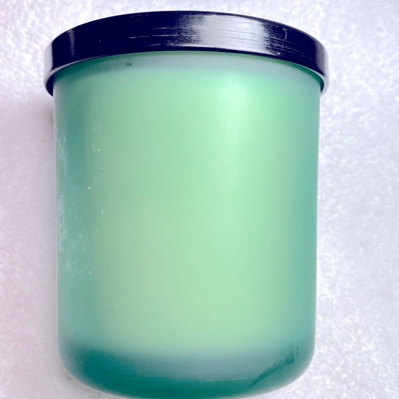 DW HOME COOLING EUCALYPTUS RICHLY SCENTED 4” CANDLE 9.5oz 33hr burn HAND POURED - Picture 4 of 8